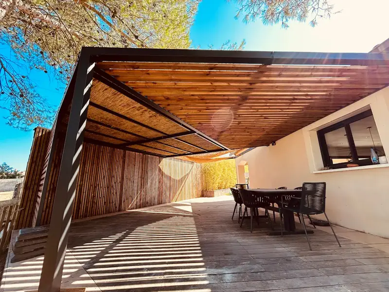 Pergola paillasson de Camargue