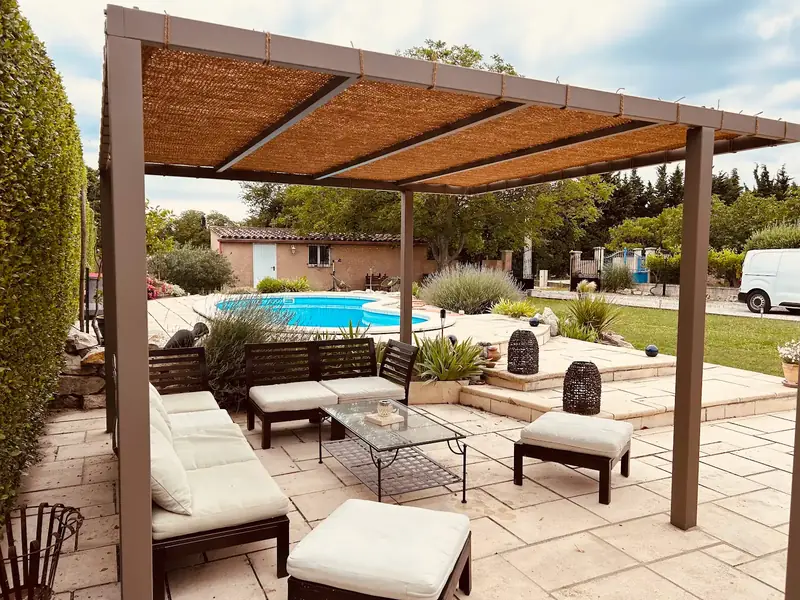 Pergola jardin paysagé